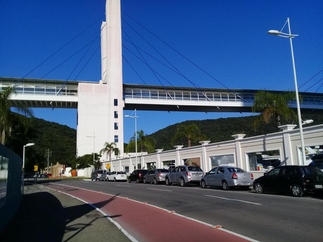 Edficio Carima 3 Dormitorios Apartamento Balneario Camboriu